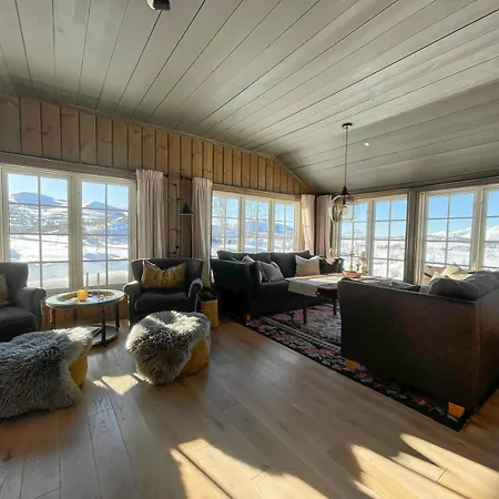 Secluded Mountain In With View Semesterbostad