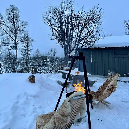 Secluded Mountain In With View Semesterbostad *