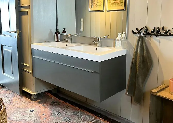 Feriehus Secluded Mountain In With View *